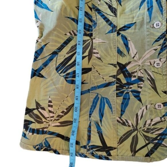 Chico's Button Up Vest Olive Khaki Green Bamboo Leaf Tropical Print Sz 3/16 NWT - Picture 9 of 11